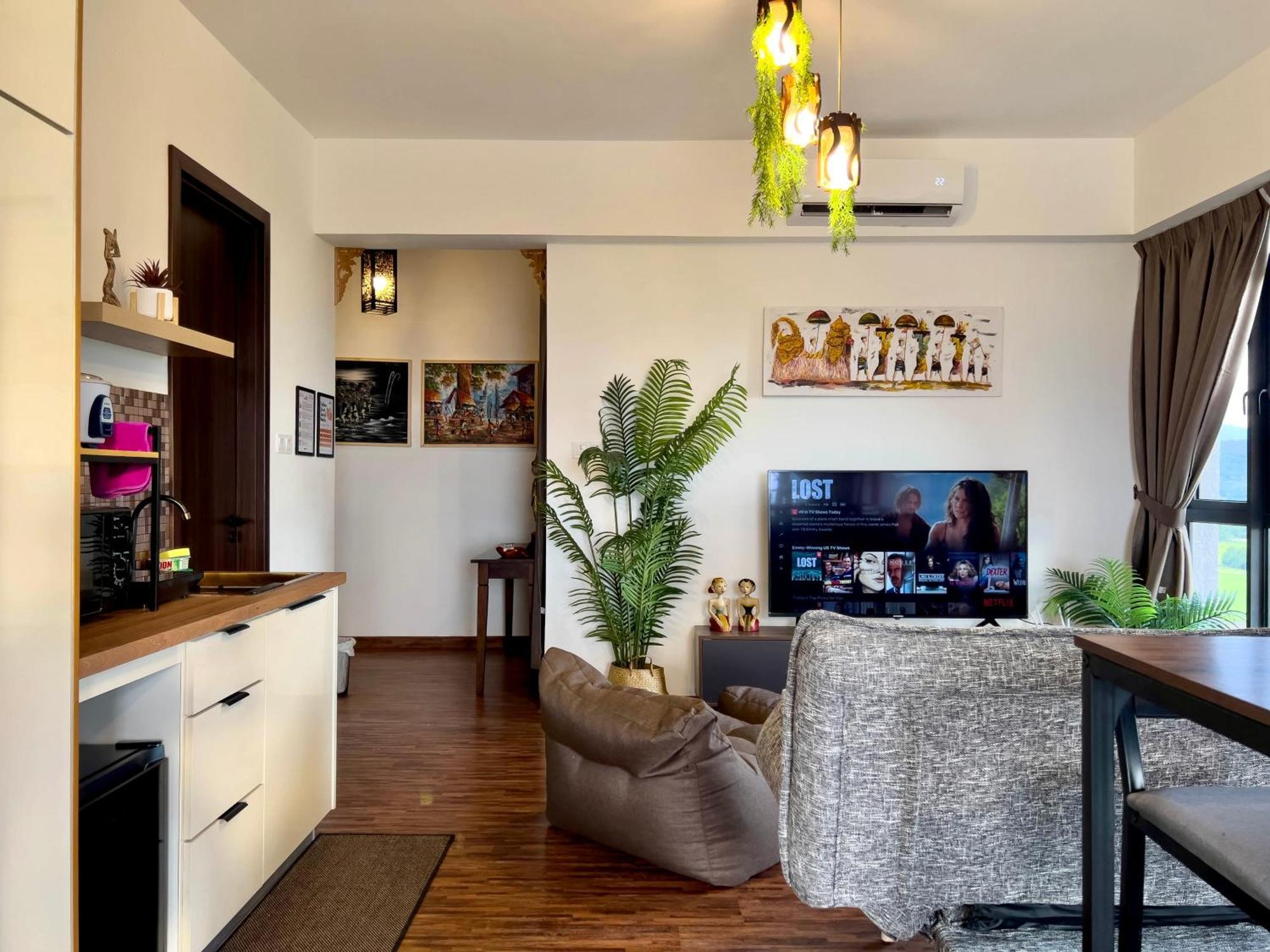 Hush At K Avenue Apartment