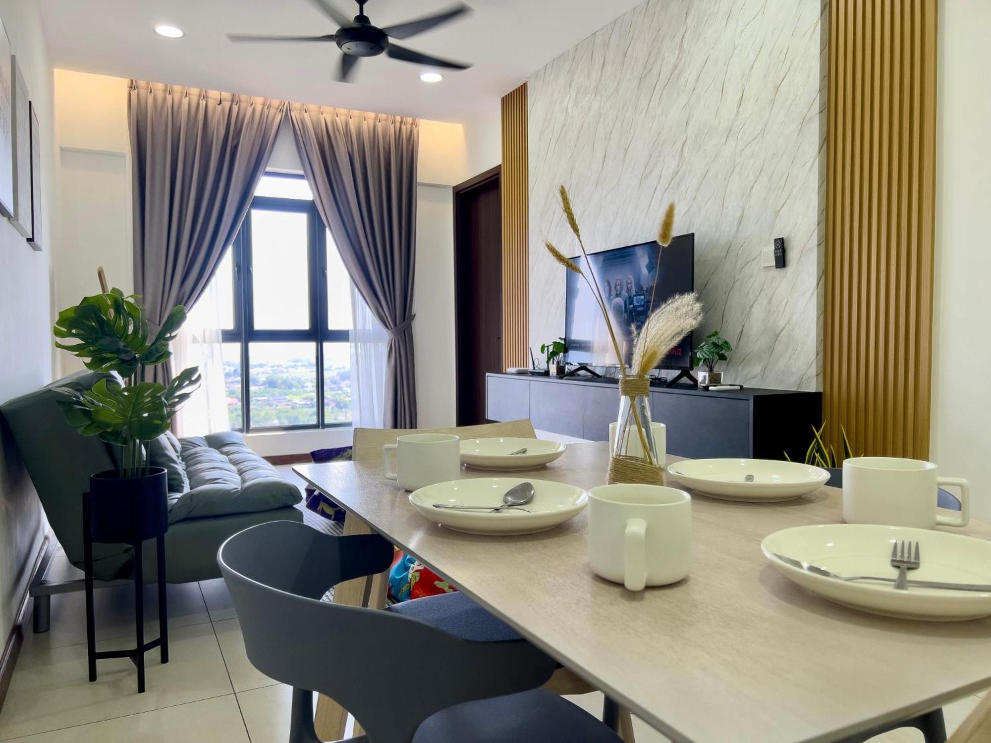 Apartment Hush At K Avenue