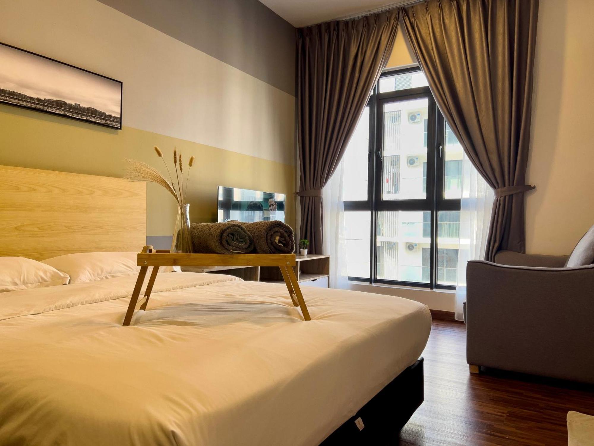 Hush At K Avenue Apartment