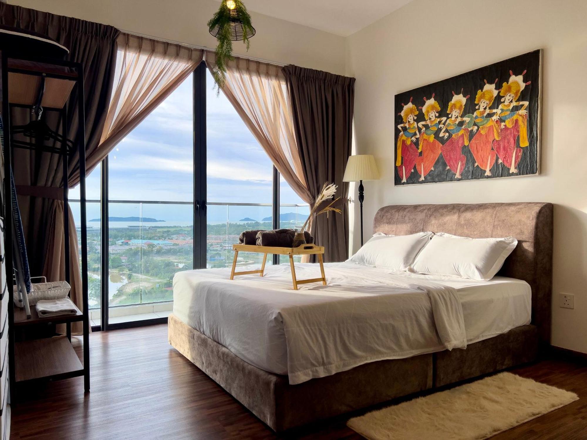 Hush At K Avenue Apartment