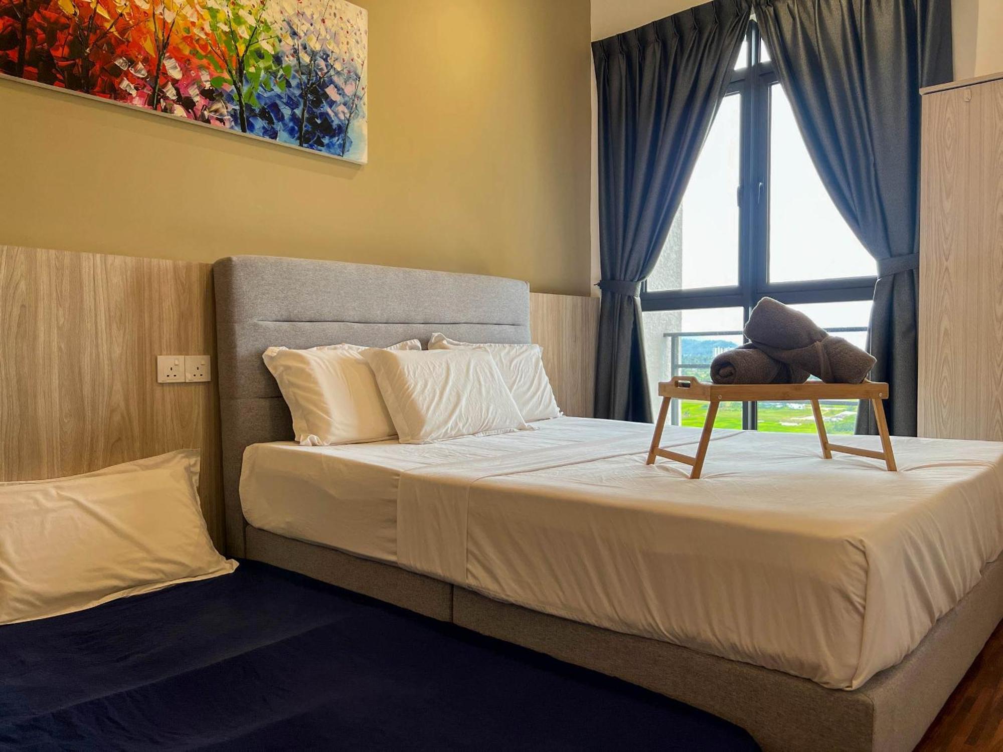 Hush At K Avenue Apartment